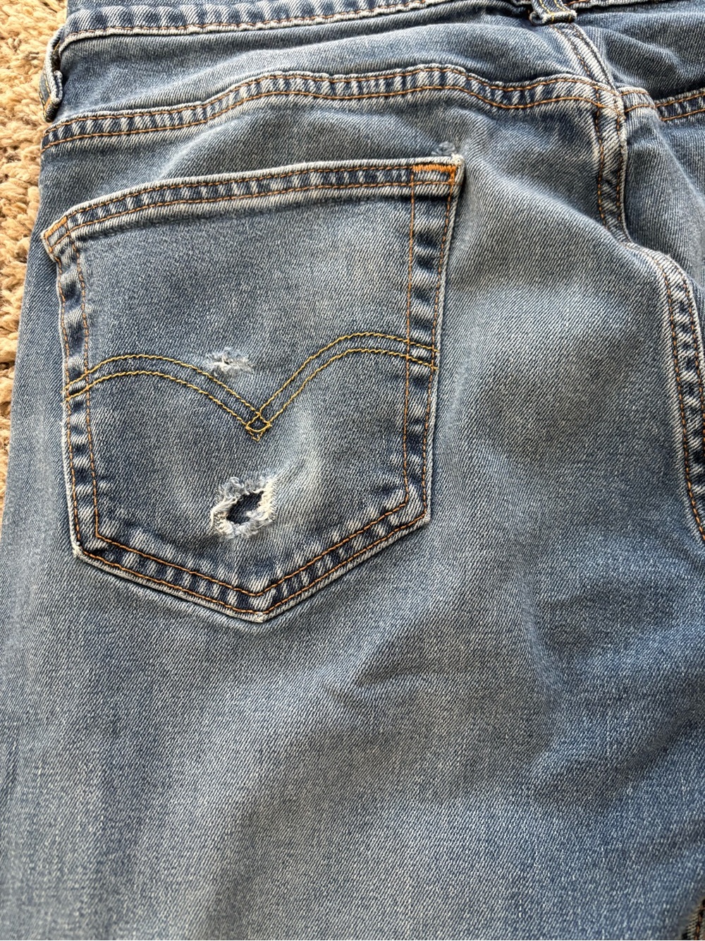 Levi’s 501 Men’s Jeans 34x34 Blue Straight Leg Button Fly Distressed Vintage - Picture 5 of 9
